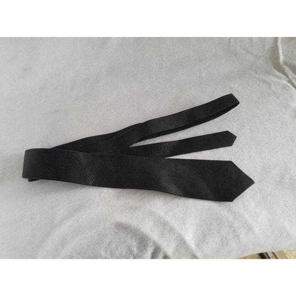 Genuine leather skinny neck tie Hand made Multiple colors VTG 1980's 42" lng New - Picture 4 of 8